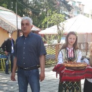 МЕНЧЕ С ВОДА И ПИТА, С МЕД И СОЛ, ЗА ОФИЦИАЛНОТО ОТКРИВАНЕ НА ЦЕНТРАЛЕН МИНЕРАЛЕН ПЛАЖ- ВЕЛИНГРАД
